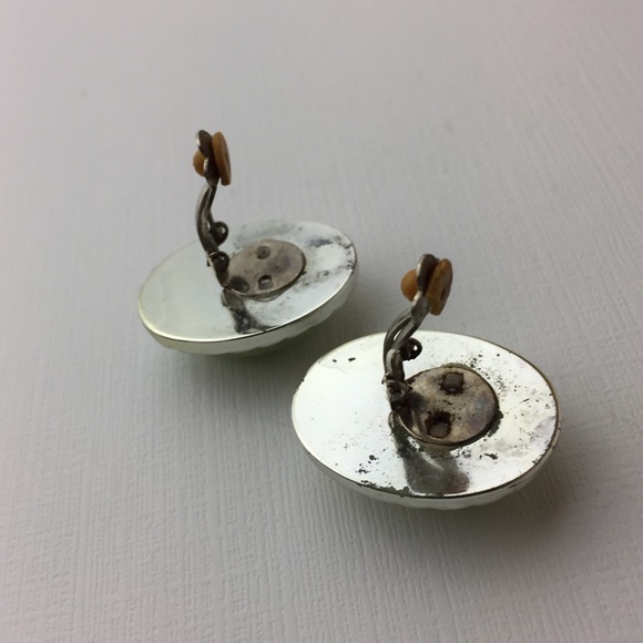 Vintage Green Plastic Statement Clip On Earrings - Picture 7 of 8